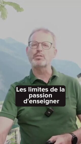 Toujours passionné !

Qu'est-ce qui fait qu'après 25 ans d'enseignement, j'ai toujours de la joie à retrouver mes élèves ? Je vous livre quelques secrets qui m'ont permis de tenir jusqu'ici (et ce n'est pas l'absence de jours avec la boule au ventre!).

#enseigner_org #vousinspirerpourenseigner #youtube #toujourspassionne