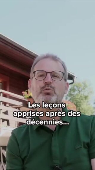 Toujours passionné !

Qu'est-ce qui fait qu'après 25 ans d'enseignement, j'ai toujours de la joie à retrouver mes élèves ? Je vous livre quelques secrets qui m'ont permis de tenir jusqu'ici (et ce n'est pas l'absence de jours avec la boule au ventre!).

#enseigner_org #vousinspirerpourenseigner #youtube #toujourspassionne