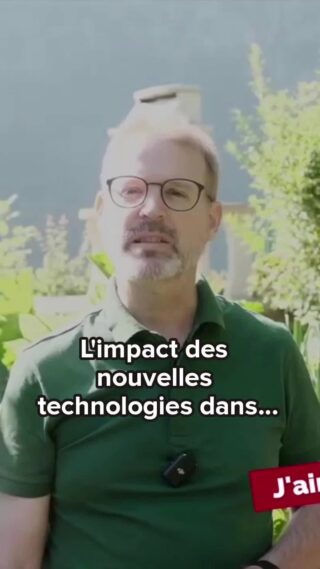 Toujours passionné !

Qu'est-ce qui fait qu'après 25 ans d'enseignement, j'ai toujours de la joie à retrouver mes élèves ? Je vous livre quelques secrets qui m'ont permis de tenir jusqu'ici (et ce n'est pas l'absence de jours avec la boule au ventre!).

#enseigner_org #vousinspirerpourenseigner #youtube #toujourspassionne